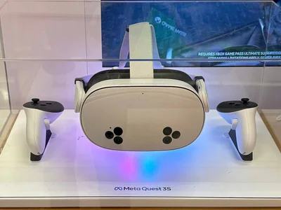VR-гарнитура Meta Oculus Quest 3S 256GB