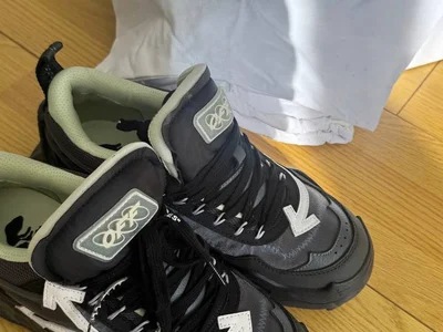 Кроссовки Off-White Odsy-1000