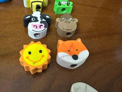Канцелярия и ластик