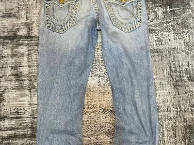 Джинсы True Religion
