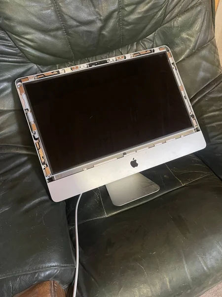 Apple iMac 21.5 (Mid 2011)