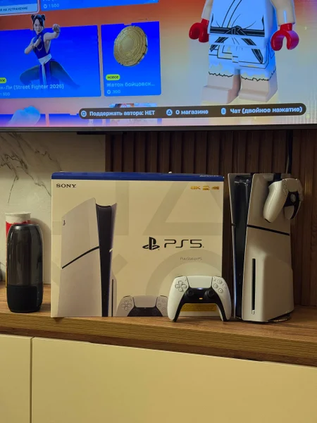 PS5 Slim 1TB с двумя джойстиками и играми