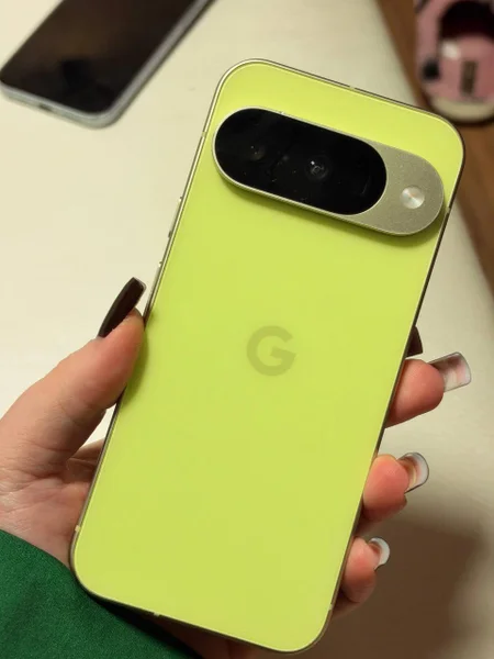 Google Pixel 10 (12/128 GB) Lemongrass