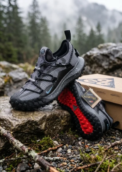 Nike ACG Mountain Fly