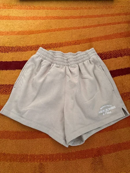 Шорты Abercrombie & Fitch