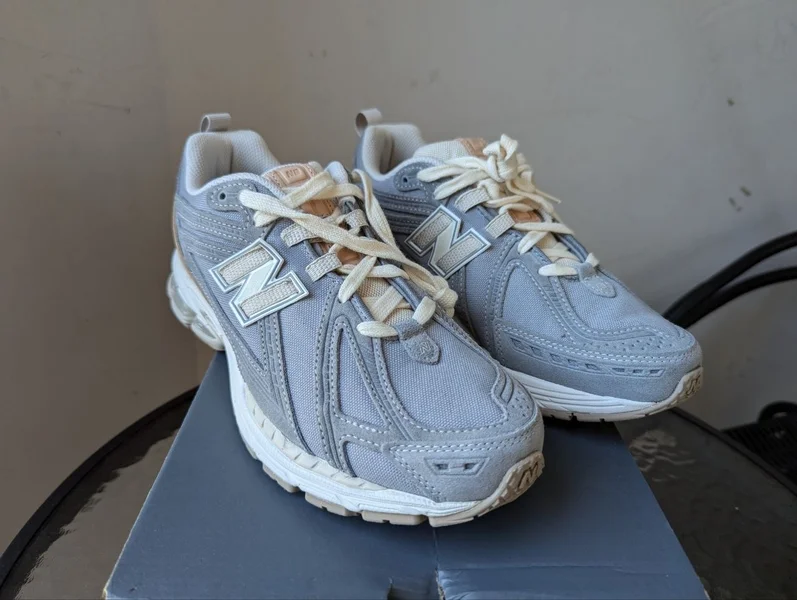 кроссовки New Balance 1906