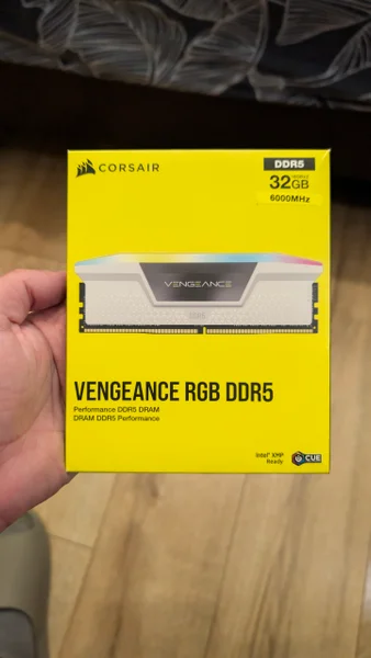 оперативную память DDR5 Corsair Vengeance RGB DDR5 white 32Gb(16x2