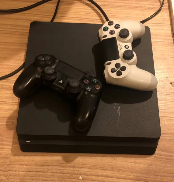 PlayStation 4 Slim
