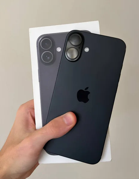 iPhone 16 Plus 128 GB Black