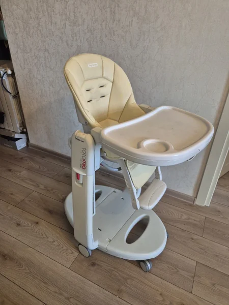 Стульчик Peg Perego Tatamia Follow Me 3 в 1