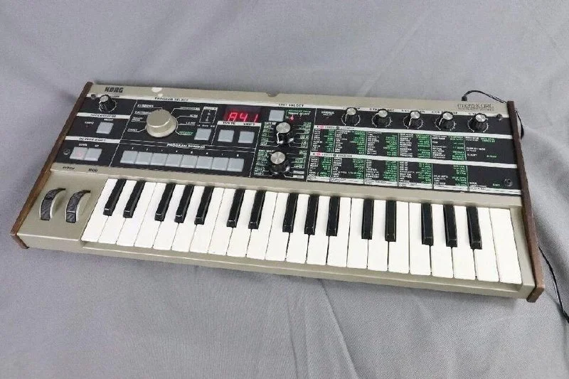 Аналоговый синтезатор MicroKorg