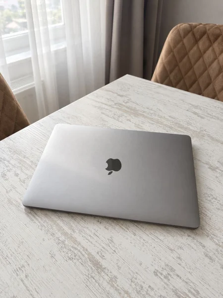 MacBook Pro 13″ (2020)