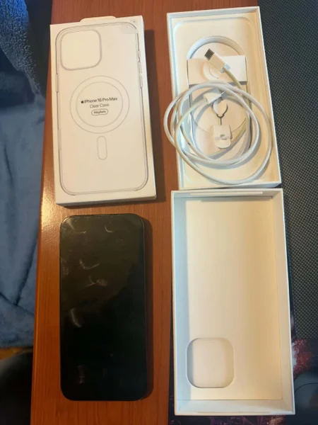 iPhone 16 Pro Max