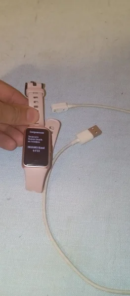 Фитнес-браслет Huawei Band 6
