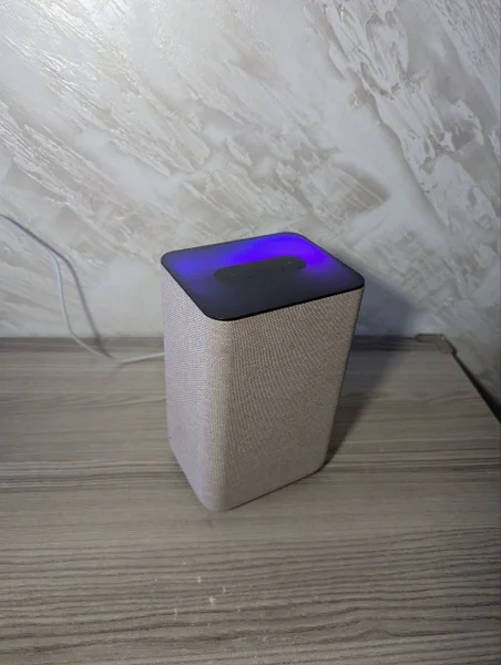 📦 Комплектация: колонка + зарядное устройство. Полный комплект.