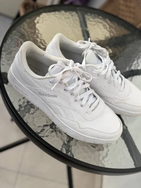 Кроссовки Reebok белые