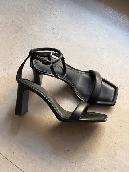 Босоножки Stradivarius 36/37 размер