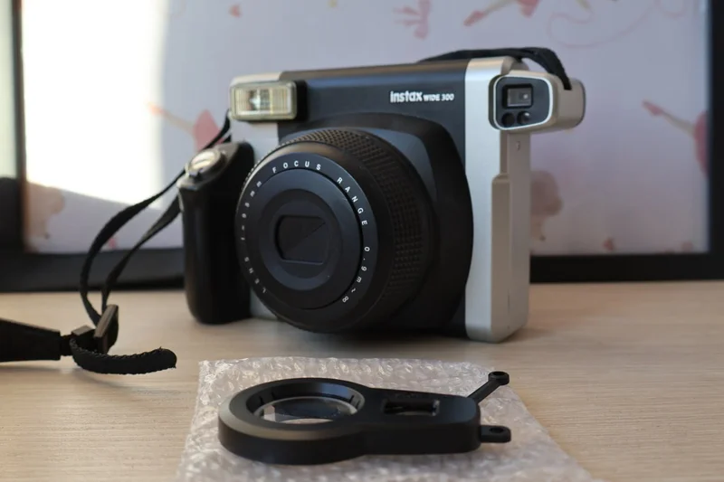 Фотоаппарат моментальной печати Fujifilm Instax Wide 300 + съемная линза для селфи