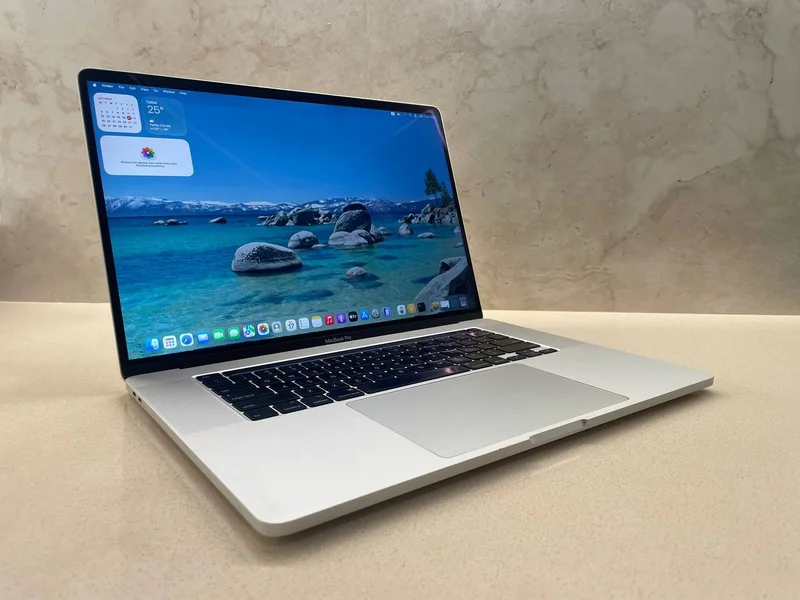 MacBook Pro 16 (2019) i9 16GB 1TB