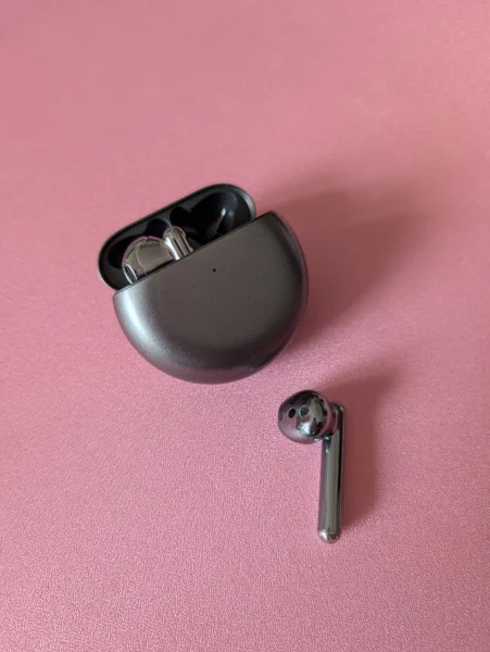 Наушники Huawei Freebuds 4