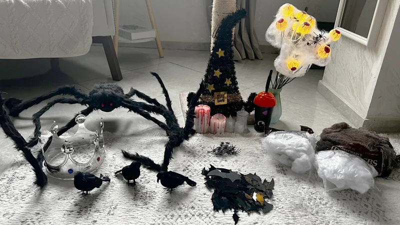 Коробка украшений на Хеллоуин