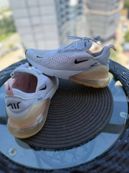 Кроссовки Nike Air Max 270