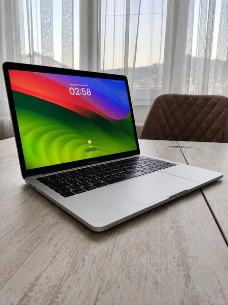 MacBook Pro 13 (2018) i5 / 16GB / 1TB