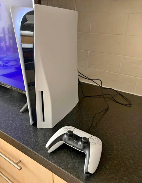 Игровая консоль PS5 с дисководом