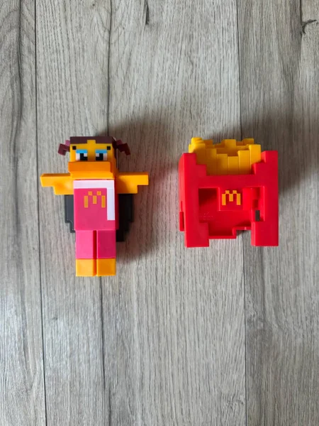 **Игрушки Minecraft из McDonald’s**