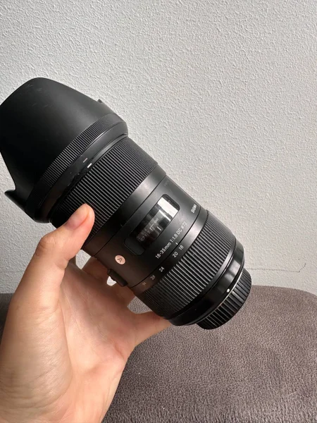Объектив Sigma 18-35mm f/1.8 DC HSM Art для Nikon