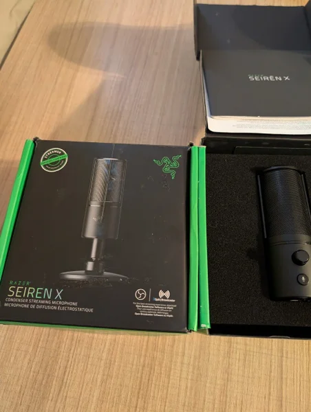 Микрофон Razer Seiren X