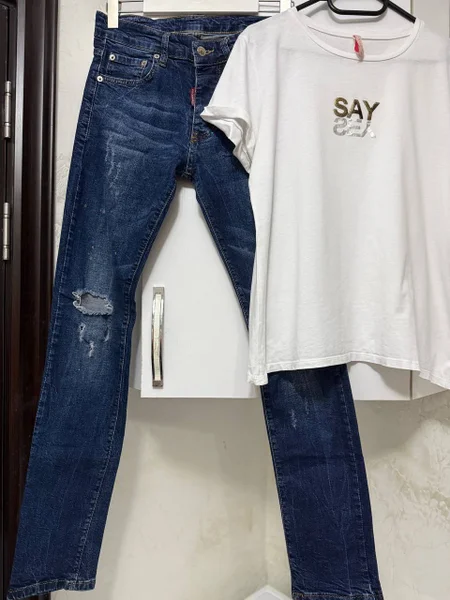Джинсы DSQuared2