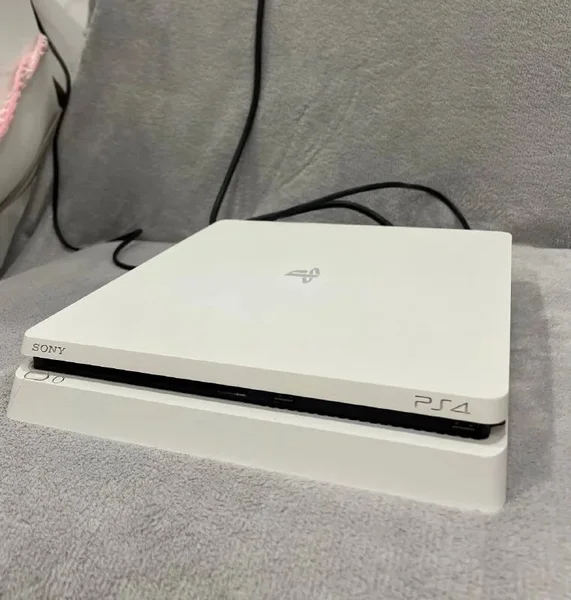 PlayStation 4 Slim 500GB Белый