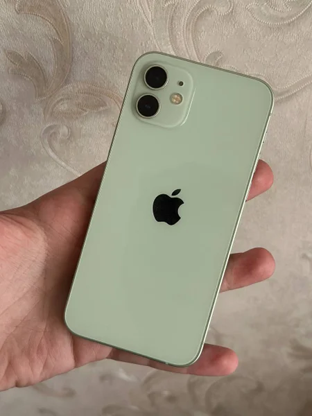 iPhone 12