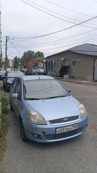 Автомобиль Ford Fiesta mk5 2007