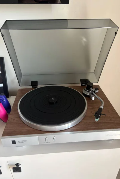 JBL TT350 Turntable