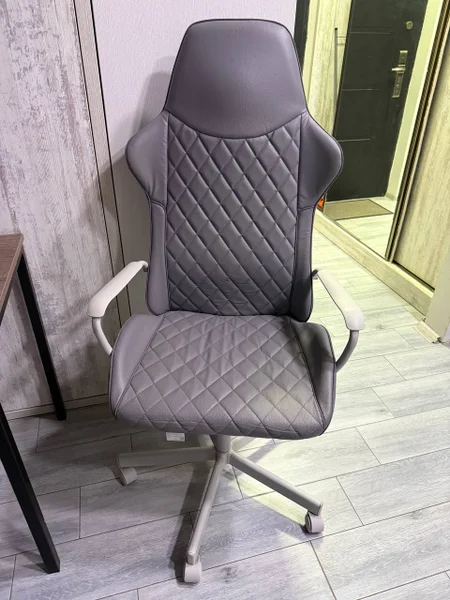 😌 Игровое кресло IKEA UTESPELARE, серое, экокожа и текстиль, на колёсиках.