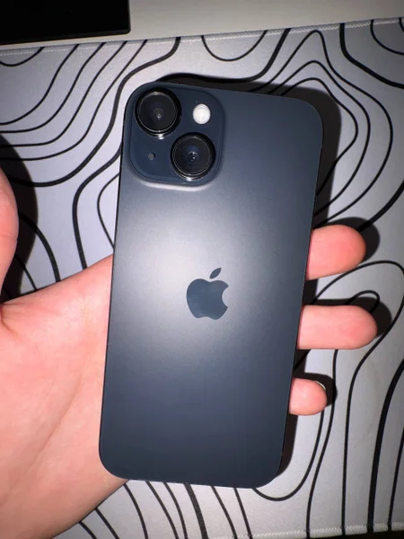 iPhone 15 128GB