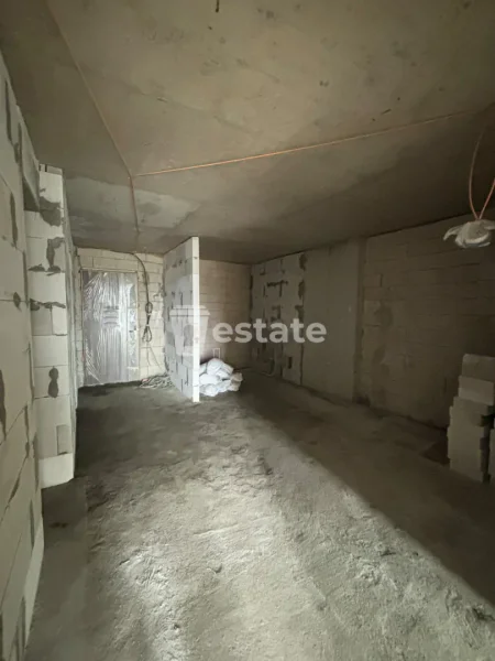 Продам чёрный каркас (2+1) вблизи нового бульвара
