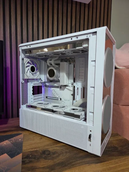 Кейс Lian Li Lancool 217 infinity с кулерами