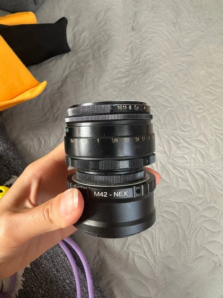 Объектив Sony ZEISS с переходником AF-E mount
