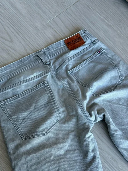 Джинсы Tommy Hilfiger