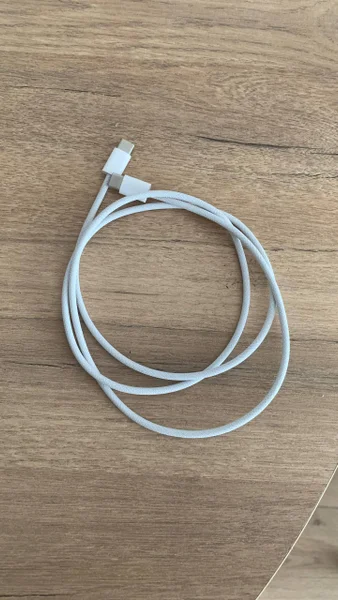 Оригинальный кабель Apple USB-C 1м