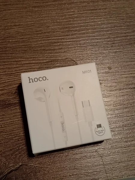 Привет. Продаю наушники hoco type-c