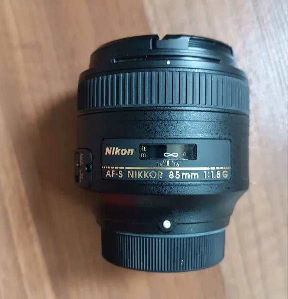 Nikon 85mm 1.8