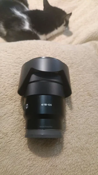 Объектив Sony E PZ 18-105mm F4 G OSS