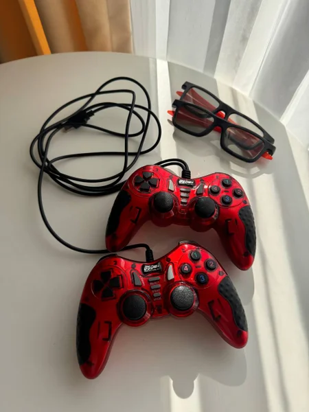 Игровые джойстики, 2 шт. + 3D очки