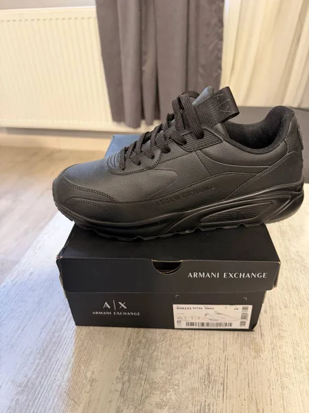 Кроссовки Armani Exchange (Чёрные)