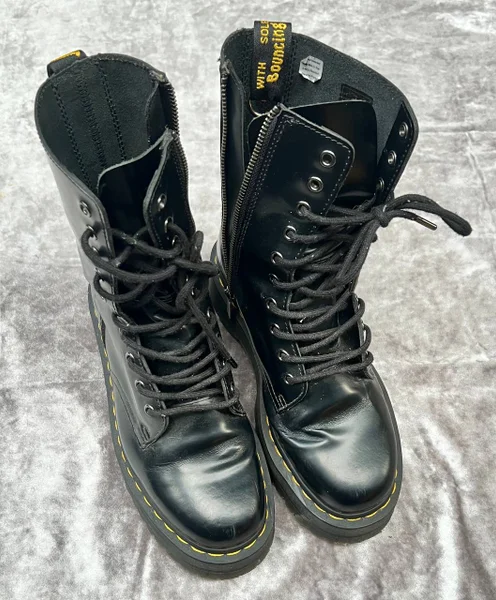 Dr. Martens Jadon