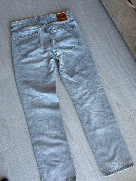 Джинсы Tommy Hilfiger